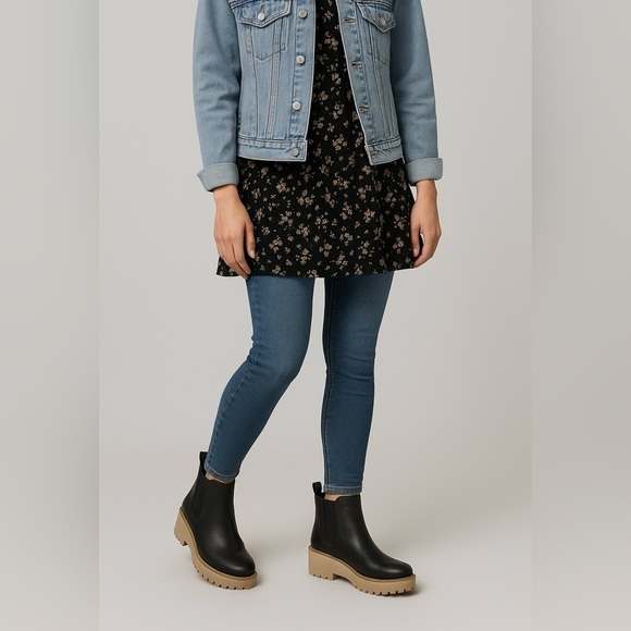 2400- dv by Dolce Vita Rancher Chelsea Boots Black Size 8 NWT - Picture 1 of 12